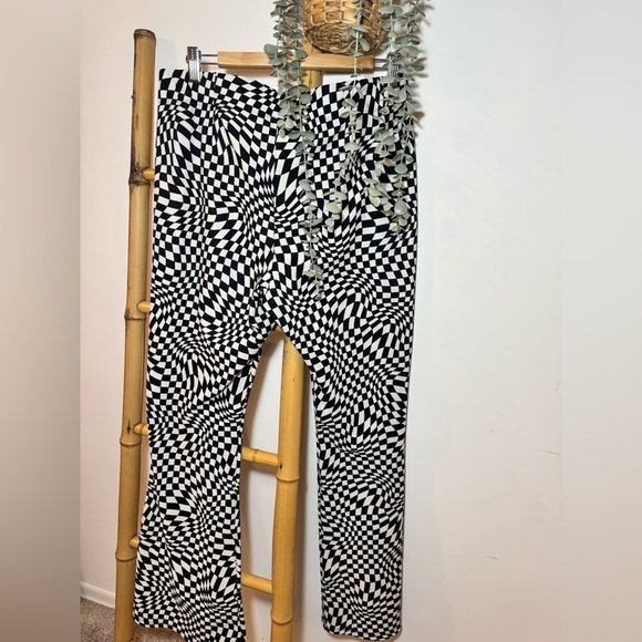 (3 For $20) Garage Flare Pants - Size XL - Picture 3 of 5